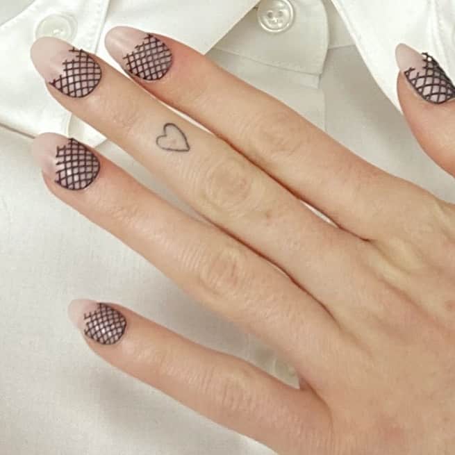 Eichi Matsunagaのインスタグラム：「nails for @graham.tyler ❤️」