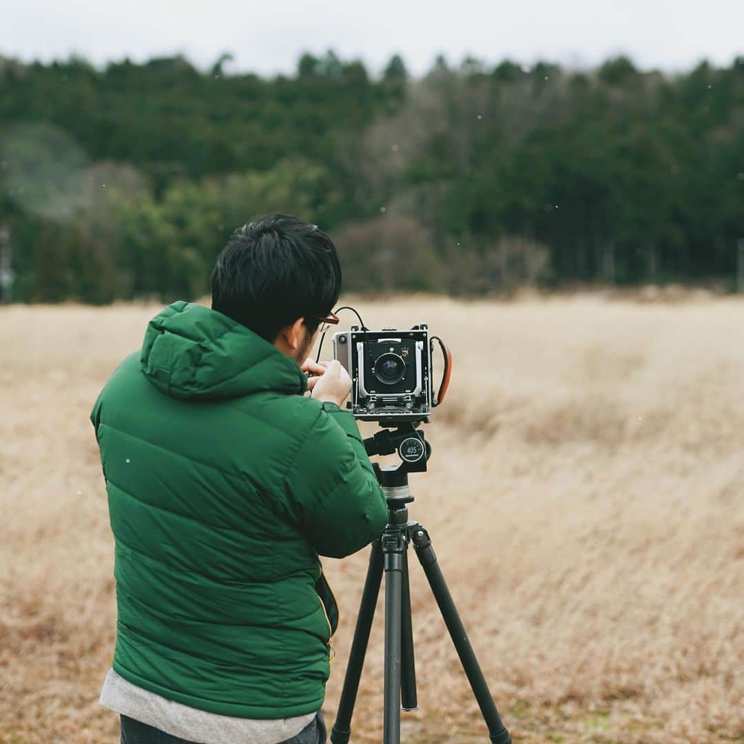 Takafumi Gotoさんのインスタグラム写真 - (Takafumi GotoInstagram)「ゴワスによる車と乗り手を大判モノクロ写真で撮るシリーズ“Car with us”。」2月11日 9時25分 - apollo510