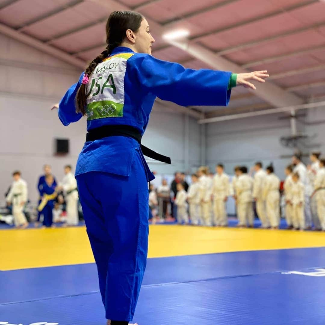 マルティ・マロイさんのインスタグラム写真 - (マルティ・マロイInstagram)「What an AMAZING turnout for my seminar at the #LoneStarClassic in Texas on Saturday!  I even had an exhibition match against my friend Lucas!  He increased his winning record to 4-0 against me! ♥️ 😍  Thank you to my growing #Texas #judoka family for the fantastic hospitality and #judo weekend! 🙏 . 📸: @steenary」2月11日 10時51分 - martidamus