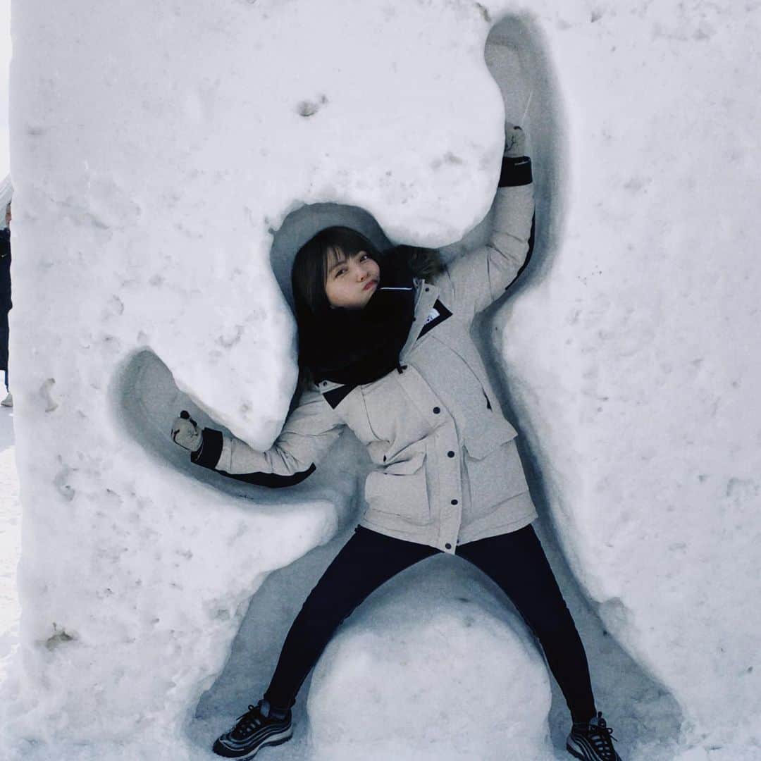 高見奈央さんのインスタグラム写真 - (高見奈央Instagram)「. . インスタで 線画が流行っているということで…😂 . #線画　#さっぽろ雪まつり」2月11日 12時02分 - nao_takami1128