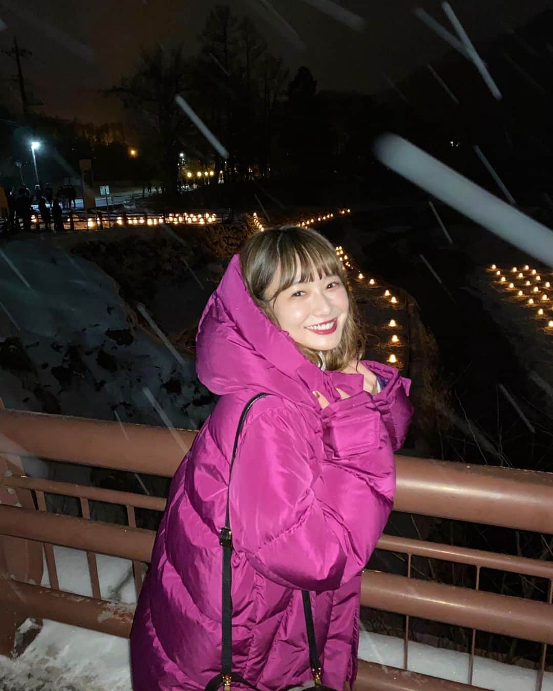 西川瑞希（みずきてぃ）さんのインスタグラム写真 - (西川瑞希（みずきてぃ）Instagram)「雪とライトアップ❄️寒さなんて忘れちゃうくらい綺麗な景色にうっとり、、日本夜景遺産でもある #かまくら祭 に心もほっこり、癒されました🌙 . #tochigi #beautytrip #tascitours #栃木 #女子旅 #栃木バスツアー #栃木DC #雪 #かまくら」2月11日 12時52分 - mizuki_nishikawa_