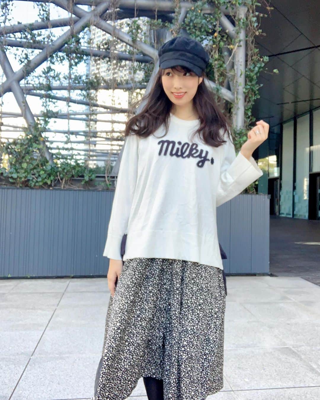 越馬千春さんのインスタグラム写真 越馬千春instagram 珍しくカジュアルday Tops Mercuryduo Mercuryduo Com この ミルキーロゴニット は ペコちゃん Mercuryduoのコラボアイテムで 明日2 12から発売開始です ペココラボの商品を