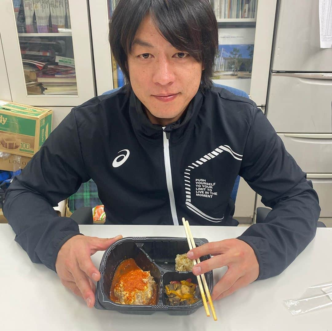 宮崎大輔さんのインスタグラム写真 - (宮崎大輔Instagram)「テレビ東京 追跡LIVE！SPORTSウォッチャー 密着取材の模様が2月15日（土）夜11時～放送予定です‼️ 数ヶ月にわたり密着して頂きました‼️ 今の自分の思いが伝わるといいなと思います。自分に出来ることはがむしゃらにいい準備をしていくことです‼️ みなさん見てください😊  予告動画が70万回近く再生されていてびっくり😅  #ハンドボール #日本体育大学 #テレビ東京 #スポーツウォッチャー  #宮崎大輔 #handball #asics #bennu #等身大 #感謝 #マッスルデリ #オリエンタルバイオ #アサヒビール」2月11日 13時28分 - daisuke7_official