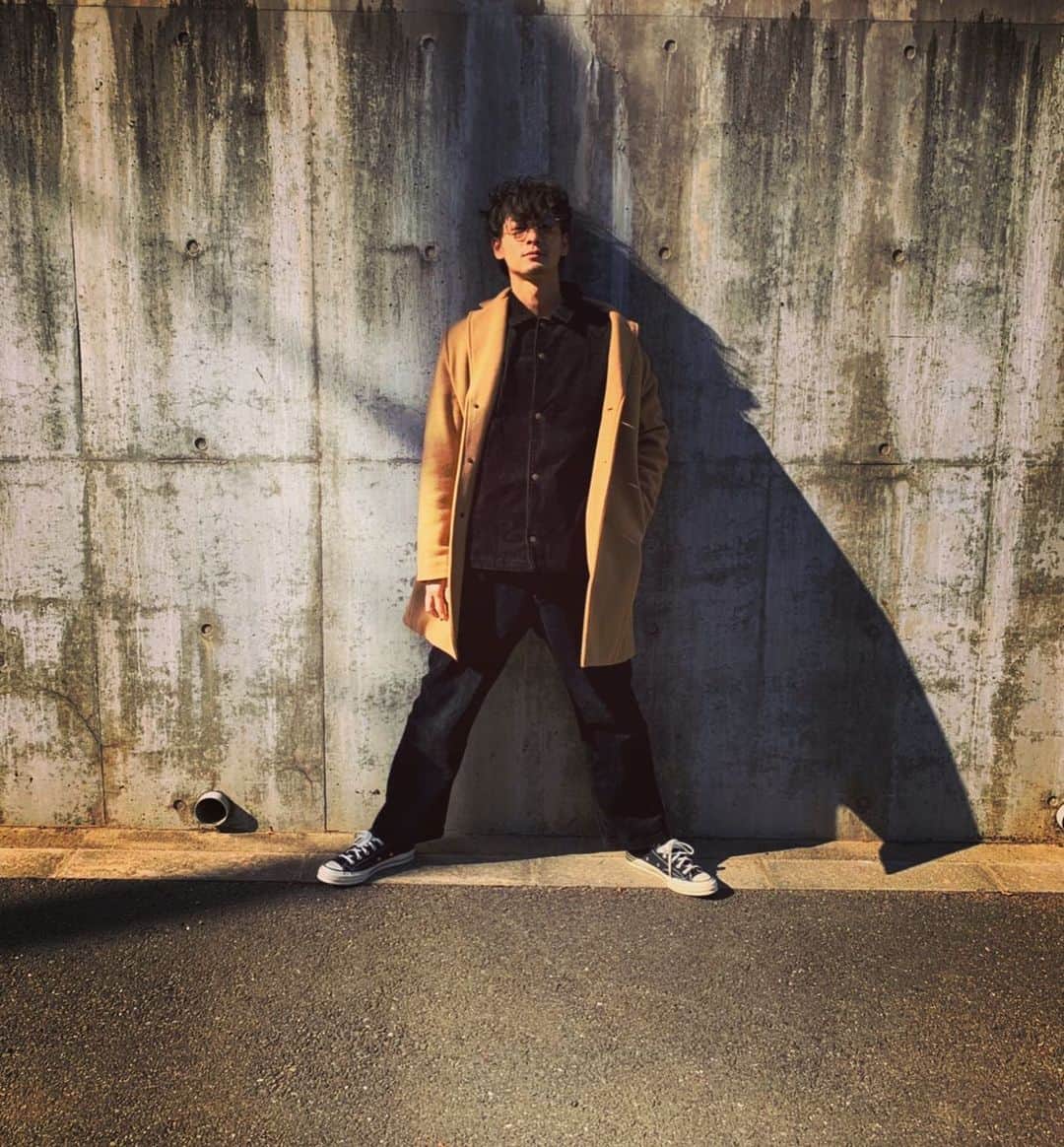 土屋光太朗のインスタグラム：「🚶‍♀️歩く。とにかく歩く。散歩大好き🚶‍♀️ #offday #fashion #散歩」