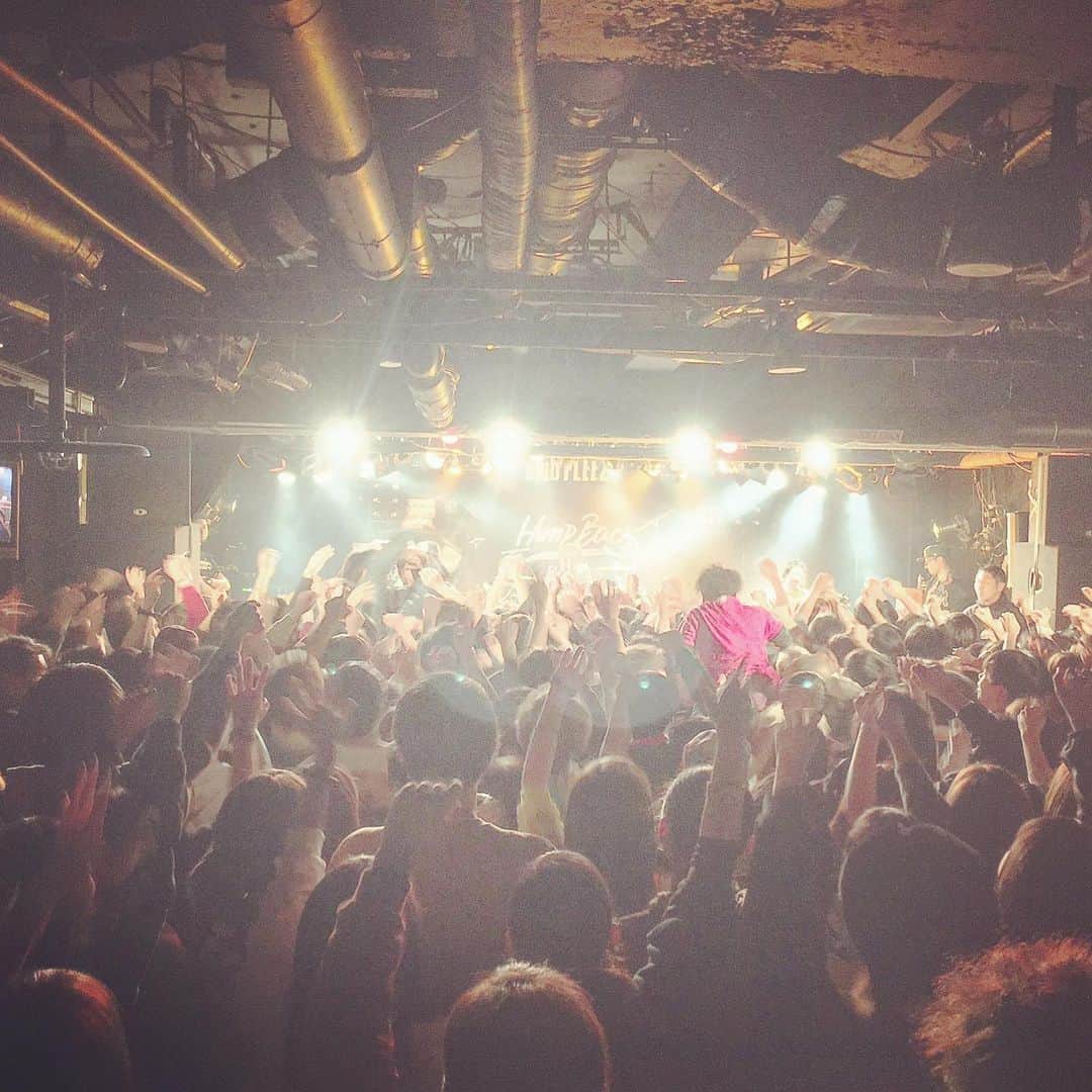 山口隆のインスタグラム：「昨日はHump Backのみなさんに呼んで頂いて、初対バン@高崎😃 Hump Backのライブはすんげー勉強になりました&名曲ばっかで最高でした！ 高崎のお客さんも最高！僕らのワンマンかと思うくらい熱狂してくださってありがとうございます🙇🏻🤝 また対バンしたいなー！」