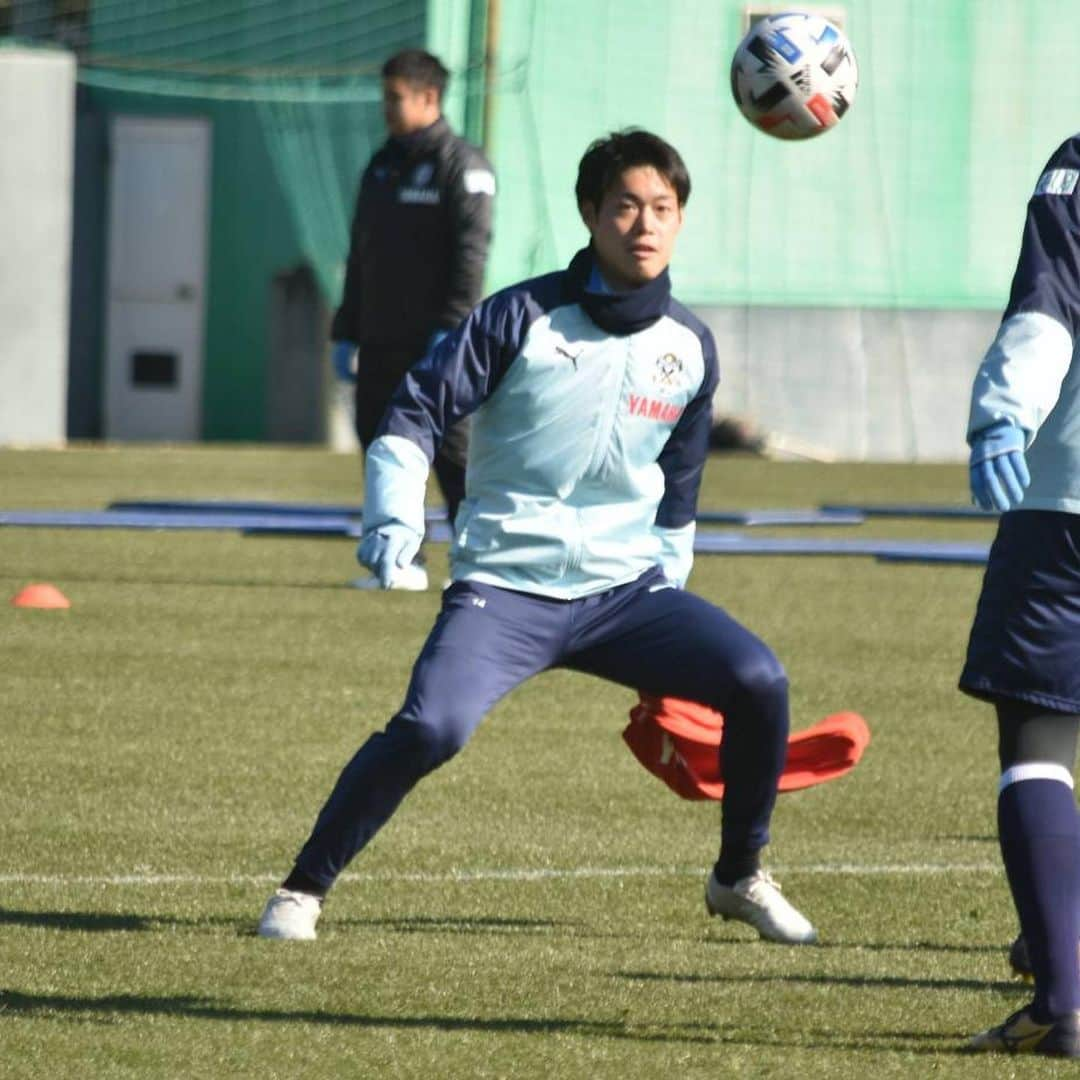 ジュビロ磐田さんのインスタグラム写真 - (ジュビロ磐田Instagram)「2/11(火・祝) 9:00 ＠大久保G  #soccer #football #Jubilo #Jleague #iwata #shizuoka #ジュビロ磐田 #サッカー #フットボール #Jリーグ #サックスブルー」2月11日 14時24分 - jubiloiwata.official