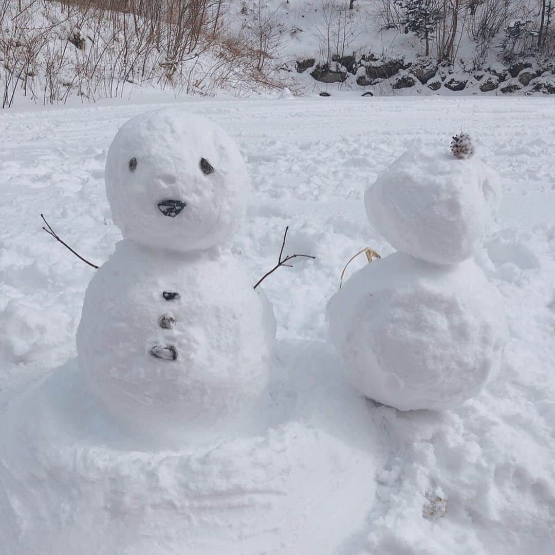 堀えりかさんのインスタグラム写真 - (堀えりかInstagram)「ガチの雪だるま作り⛄️⛄️⛄️ .  #岐阜 #奥飛騨 #温泉 #かじか橋 #深山荘 #混浴露天風呂」2月11日 15時02分 - xerikax143