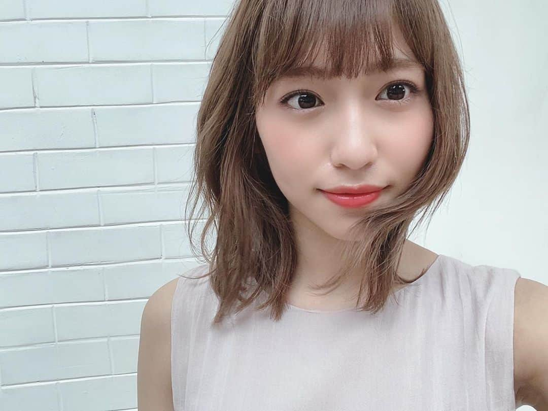 山下エミリーさんのインスタグラム写真 - (山下エミリーInstagram)「皆さんのおかげで勝ち取った 美人百花の撮影でフィリピンのボラカイ島🇵🇭に きてまーす🙋‍♀️ 撮影はすごく楽しいし 海がすごく綺麗で街並みはとても カラフルだしスタッフさんも皆さん優しくて とても楽しい撮影をしてます！✨ みなさんの反応早くみたいな〜☺️ #美人百花  #フィリピン #ボラカイ島  #めっちゃ暑い」2月11日 15時21分 - emiri_hkt48