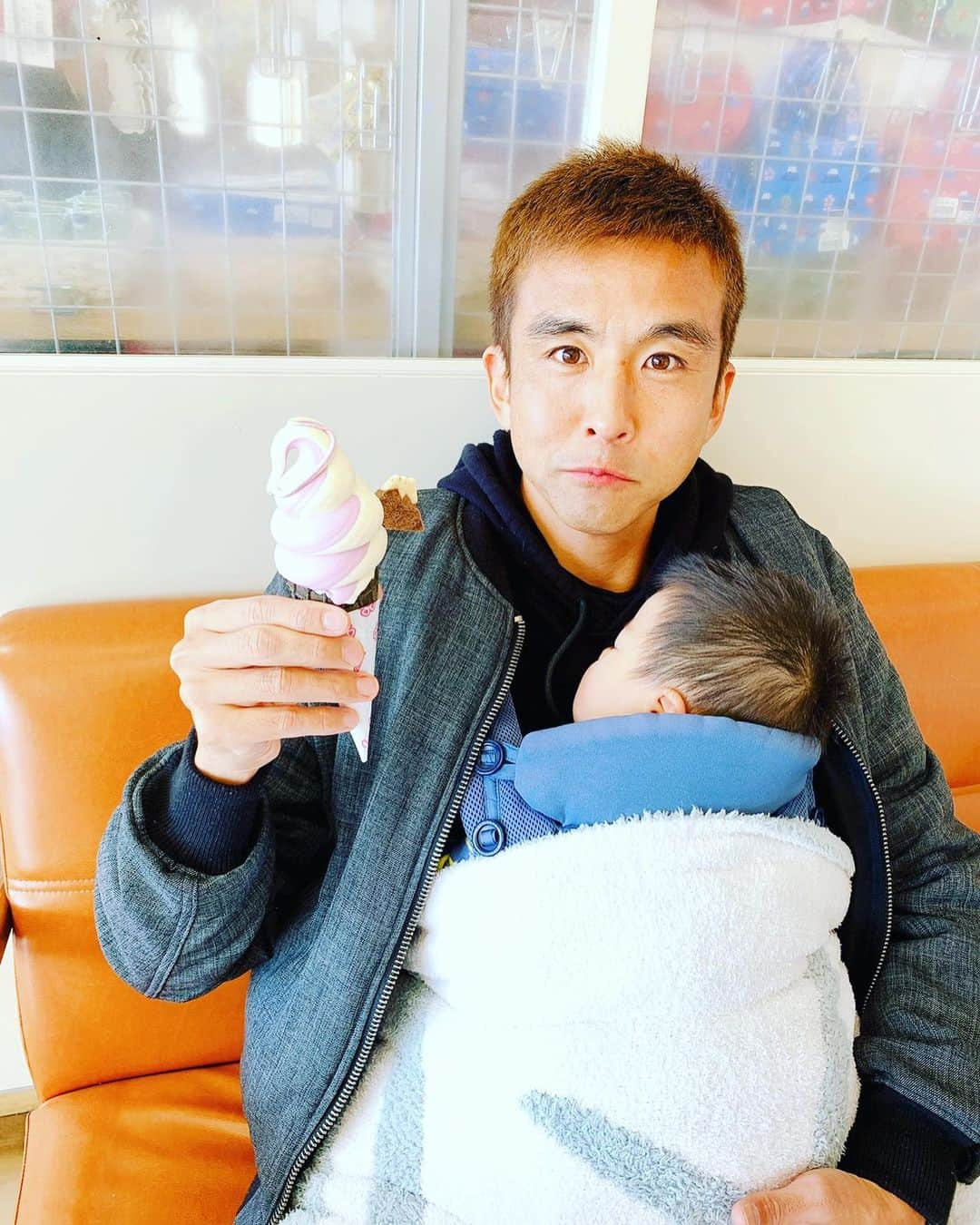 稲本潤一さんのインスタグラム写真 - (稲本潤一Instagram)「休日♨️🍦👶 #富士山 #ふふ河口湖  #ソフトクリーム🍦 #Relux #温泉 #sc相模原」2月11日 15時57分 - junichi_inamoto17