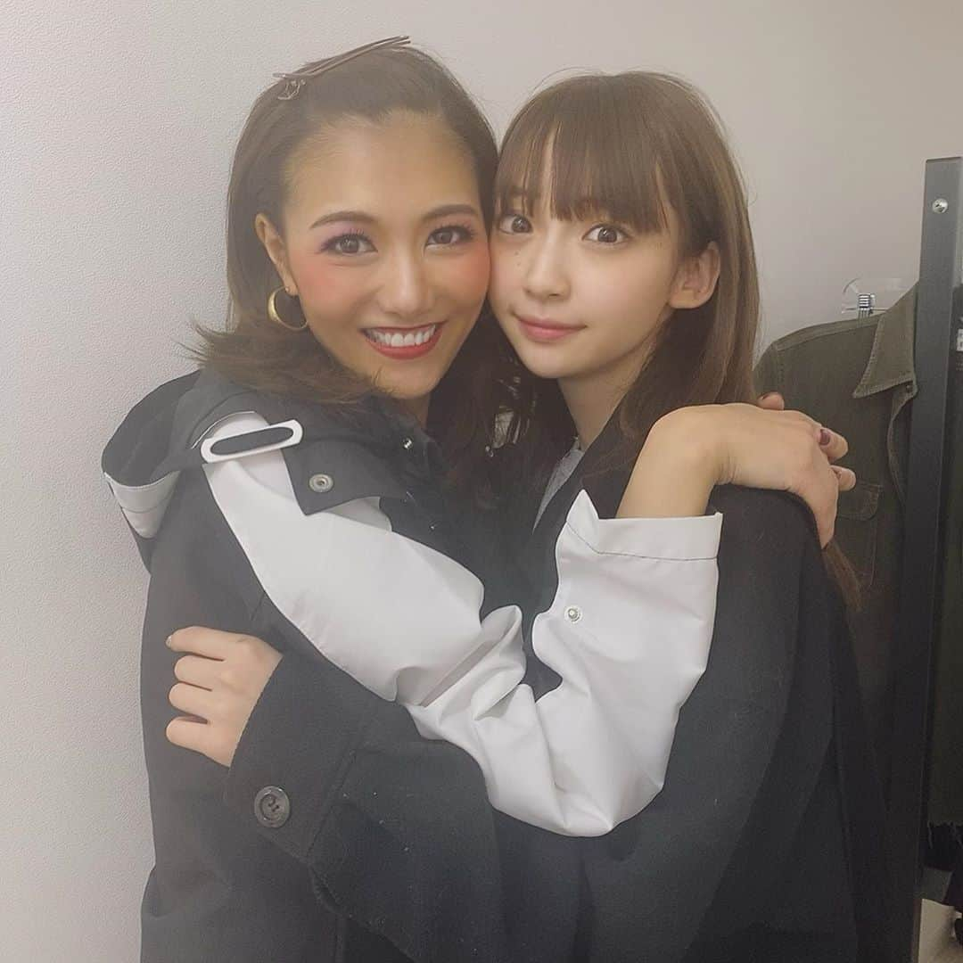 荻野由佳さんのインスタグラム写真 - (荻野由佳Instagram)「大好きなさえさん❤️❤️❤️ ウエストサイドストーリーseason2を みにいかせて頂きました！ 舞台も凄くて、回転したり！！ さえさんは美しくてキラキラしていて 、全てにおいて本当にすごく感動しました😭✨私の語彙の無さ…が泣泣泣 #ウエストサイドストーリーseason2  #宮澤佐江 さん」2月11日 16時33分 - ogiyuka_ippaiwarae216