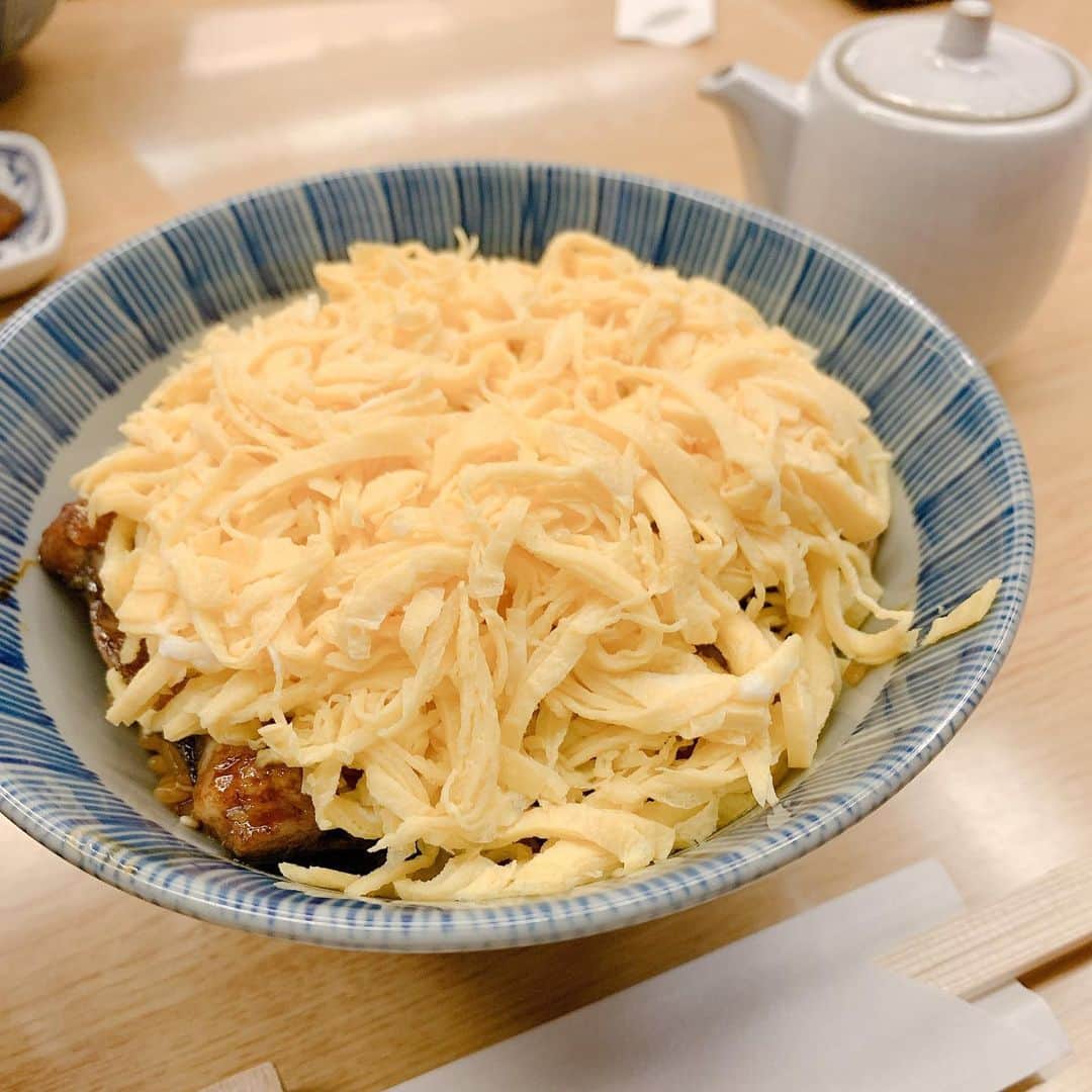 大月さゆのインスタグラム：「感動の「きんし丼」✨この中には鰻が〜❣️最高に美味しかったです！また絶対来たーい❣️ #京都　#かね正　#京都胃袋満喫」