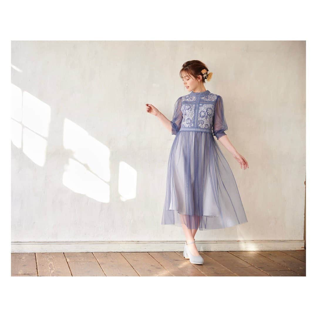 MAJESTICLEGONさんのインスタグラム写真 - (MAJESTICLEGONInstagram)「﻿ #dresscollection ♥﻿ ﻿ ﻿ Twinkle〜be a princess〜﻿ ﻿ いつもよりちょっと﻿ クラスアップしたおしゃれで﻿ オトナの仲間入り…💫﻿ 全ての女の子をPrincessにしてくれる﻿ majeのドレスたち✨﻿ ﻿ ﻿ 2月のDressテーマは﻿ “Early spring dress”🌹﻿ 様々なパーティシーンで﻿ クラスアップしたおしゃれを楽しんでね🎶﻿ ﻿ ﻿ #クロスレースチュールワンピース﻿ ¥10,000+tax﻿ ブルー/グリーン/ブラック﻿ ﻿ ﻿ 店頭には今週入荷✨﻿ オンラインストアには入荷済み✨﻿ プロフィールからオンラインストアをチェックしてね💕﻿ ﻿ ﻿ @majegirl_official @katouchan﻿ #MAJESTICLEGON#マジェスティックレゴン#加藤ナナ#新作#春#春コーデ#ガーリー#フェミニン#かわいい#おとなかわいい#instalike#instagood#ootd#インスタ映え#dress#ドレス#謝恩会#結婚式#お呼ばれ服#結婚式二次会」2月11日 18時39分 - majesticlegon_official