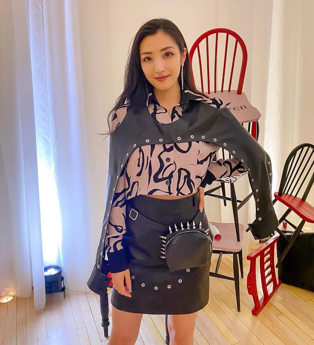 砂田早紀のインスタグラム：「It was an incredible and fabulous night viewing the new collection from @pritchlondon . And I am  honoured to meet the @faideeofficial team!!」