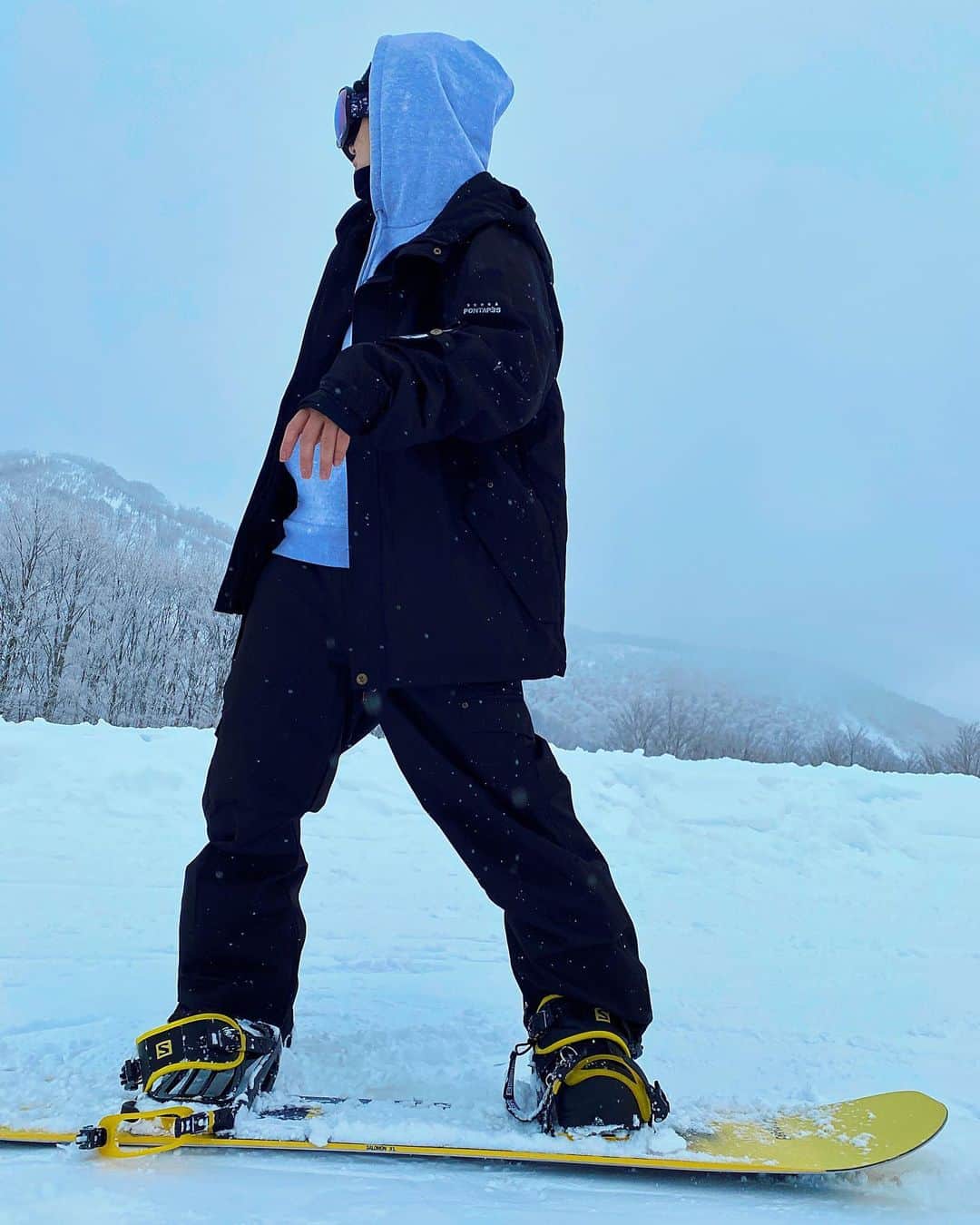 島崎力斗さんのインスタグラム写真 - (島崎力斗Instagram)「くっそ久しぶりにスノボー🏂🏂 #全然滑れんかった #スノボ #板欲しい #久しぶりの雪は最高」2月11日 19時16分 - shimazaki_rikito