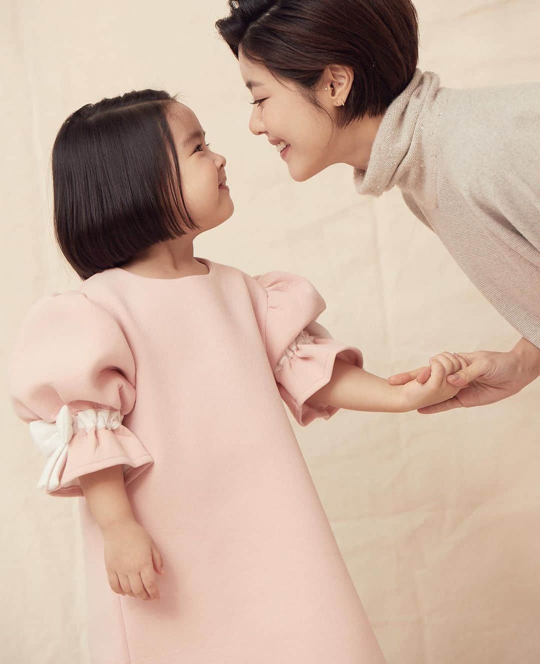 イ・ユンジのインスタグラム：「#넌나의세상」