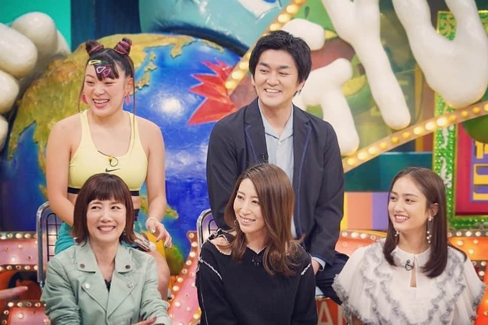 のインスタグラム：「このあと 日テレさんで 21:00 #世界仰天ニュース　📺 があるよー みなさん今日も一日おつかれさまでした🌈」