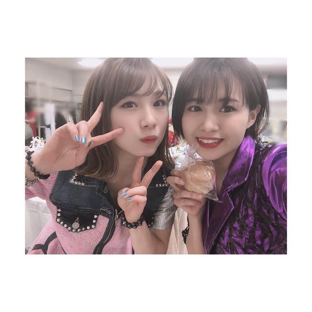 高木紗友希さんのインスタグラム写真 - (高木紗友希Instagram)「* * ハロコン仙台公演 ありがとうございました！ * 石田さんがパンをくれました。うれしかったです。 * * #juicejuice #高木紗友希 #モーニング娘20 #石田亜佑美 さん」2月11日 20時43分 - sayuki_takagi.official