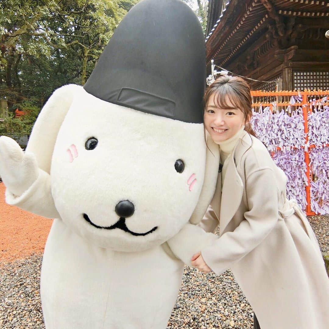 のインスタグラム：「*﻿ ﻿ 石浦神社のきまちゃんと🐶♡﻿ ぴょんぴょん跳ねてかわいかった~💕﻿ ﻿ _____________________________________________ #石川さん情報liveリフレッシュ #石川テレビ #旅したがーる #金沢 #石浦神社 #きまちゃん」