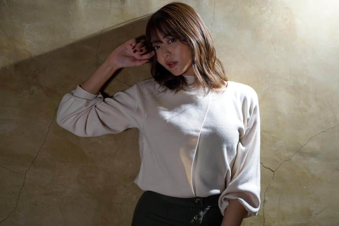 比良祐里のインスタグラム：「💋 . . . #REDYAZEL」