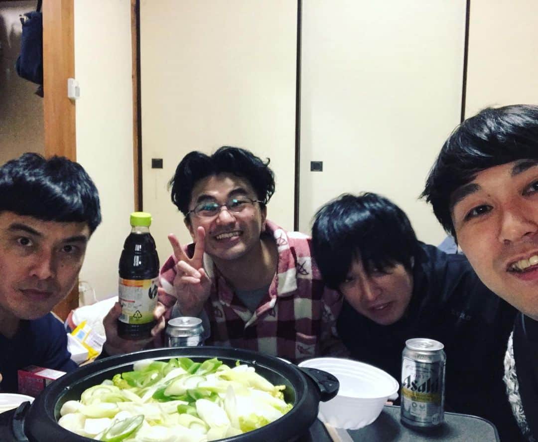 畠中悠のインスタグラム：「やったー！カナメストーン鍋！ #カナメストーン　さん #山口　さん #零士　さん #工藤慎也　さん #鍋 #建国記念日 #鍋記念日 #この味がいいね #とみんな言ってた」