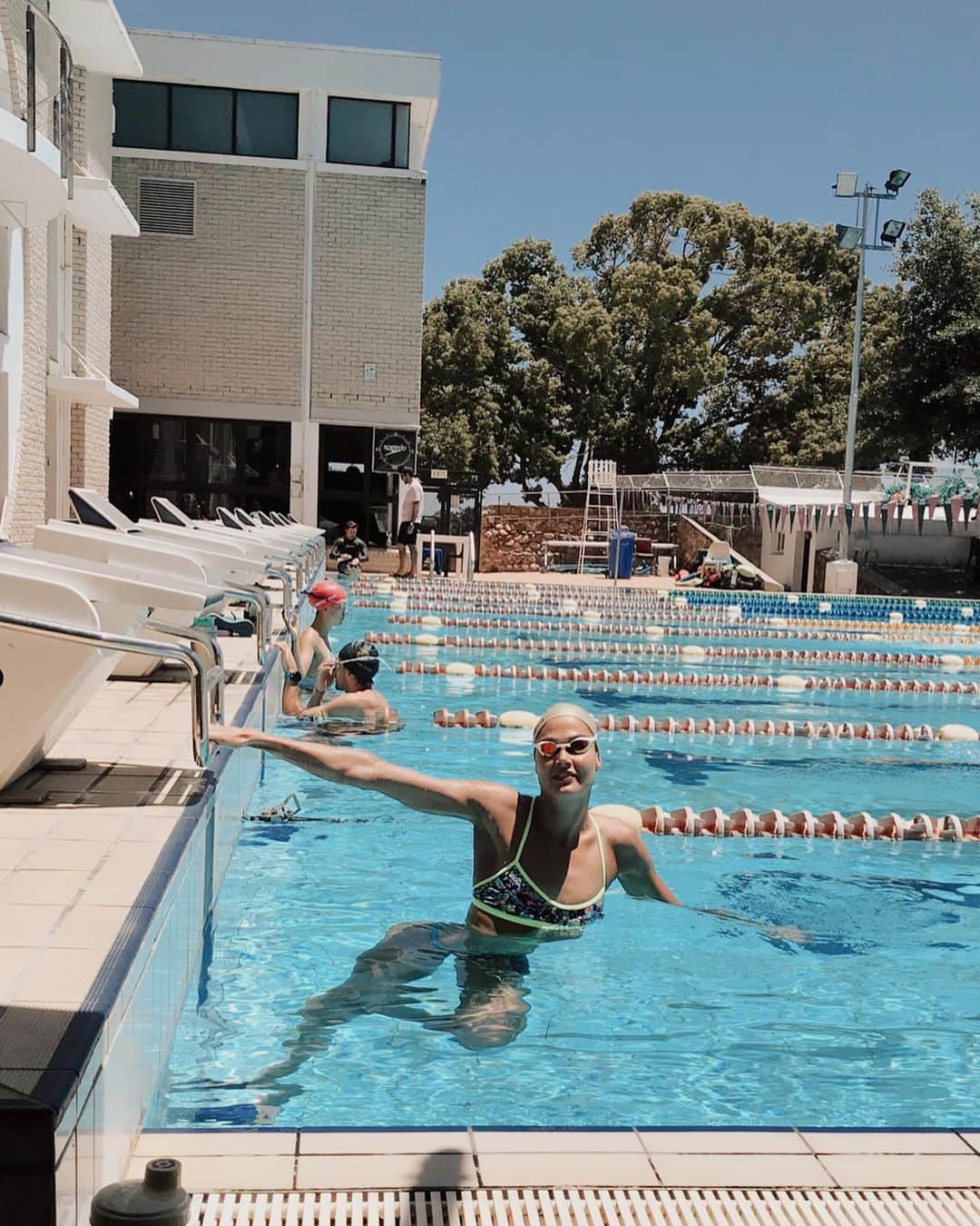 ズザンナ・ヤカボスのインスタグラム：「🌈 what’s your favorite way to relax? 🦦 . . . . . #swim #swimming #swimmer #sport #fit #training #practice #swimmingpool #water #swimmerslife #pooldeck #pool #getfit #getfitstayfit #healthylifestyle #bikini #swimwear #swimsuit #workout #workoutmotivation #workoutroutine #getitdone」