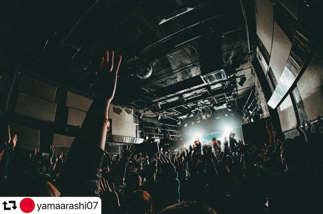 SATOSHIのインスタグラム：「ありがとうございました！ 次は東京。 かっ飛ばします！  #repost @yamaarashi07 ・・・ ‪HAZIKETEMAZARE TOUR 2020  仙台ありがとうございました！  今週末は東京よろしくお願いします！  Photo by @musicmagic3923  #山嵐‬ ‪#仙台‬ ‪#ハジマザ‬ ‪#ハジマザツアー‬」