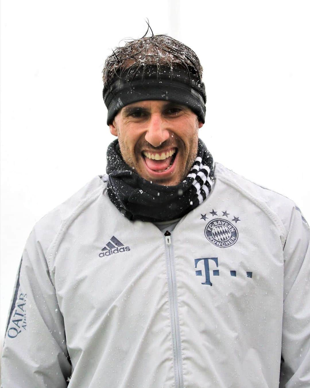 バイエルン・ミュンヘンさんのインスタグラム写真 - (バイエルン・ミュンヘンInstagram)「Snowtivation 💪❄ @javi8martinez is braving the cold and working on his recovery 👏💯 . . #FCBayern #MiaSanMia #Martinez #snow #bayern #munich #bayernmunich #bavaria #winter #Sabine #NoSnowNoShow #noexcuses #training #football #fussball #futbol #futebol #soccer #motivation」2月11日 23時05分 - fcbayern