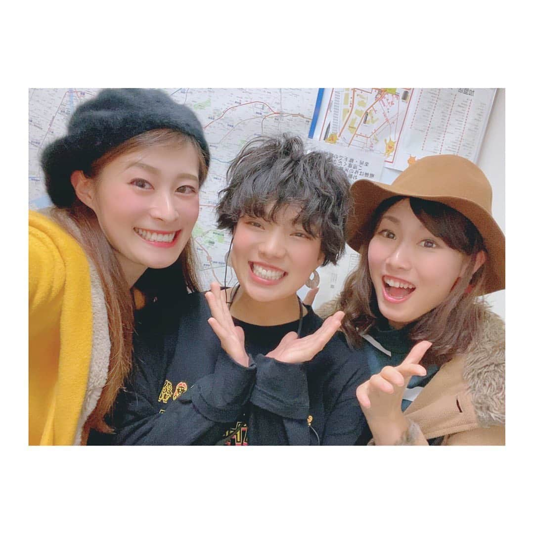 夢月せらさんのインスタグラム写真 - (夢月せらInstagram)「行ってきましたっ‼️ 私の元気の源✨うめぼーーーーーーーう‼️ 久々のフルメンバー✨梅棒メンバーだけでの公演。 はーーーーーぁ。最高だった... 第1回公演から追いかけ続けてる梅棒。 毎回、オープニングで梅棒が揃うと鳥肌でカッコよくて泣く←笑  勝手に神と崇めてるかずやさま。今回まさかのすぎてワタクシトキメキが止まりませんでした😂w  つるさんのあの役は最強に可愛かったし😍  梅さんのあの役.........笑  笑いあり涙ありのダンスダンスダンス💃本当に梅棒なんなんだーーーーー😂‼️もーだいすきっっっっ╰(⸝⸝⸝´꒳`⸝⸝⸝)╯❣ 今回も語彙力皆無な感想ですねん(ΦωΦ)フフフ…  ゆきちゃんに会えた時の私とみーちゃんの嬉しすぎたテンションの上がり方が凄かった笑  #梅棒」2月11日 23時23分 - seramutsuki