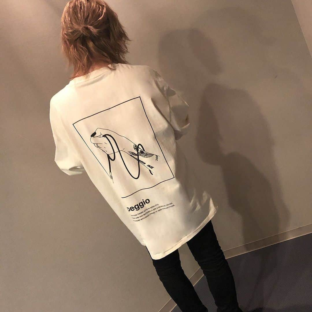 RUKI さんのインスタグラム写真 - (RUKI Instagram)「LONG SLEEVE TATTOO TEE / BLK・IVORY  自分の腕をオリジナルでそのまま描いてもらったお気に入りの一品。シンプルなアイテムの中で遊び心があって一番気に入っております🤘🔥 #nilduenilun_tokyo #nilduenilun #ruki #act6 #arpeggio」2月11日 23時32分 - ruki_nilduenilun