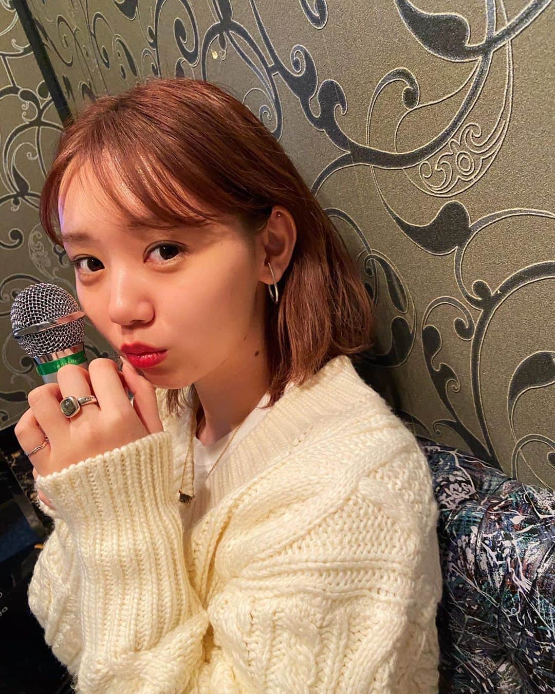 江野沢愛美さんのインスタグラム写真 江野沢愛美instagram 久しぶりに大きめのピアス 髪が短いと大振りのピアスを付けたくなります 冬は特に 今日祝日だったんですね どんな休日を過ごしましたかー 2月11日 23時53分 Enosawa Manami