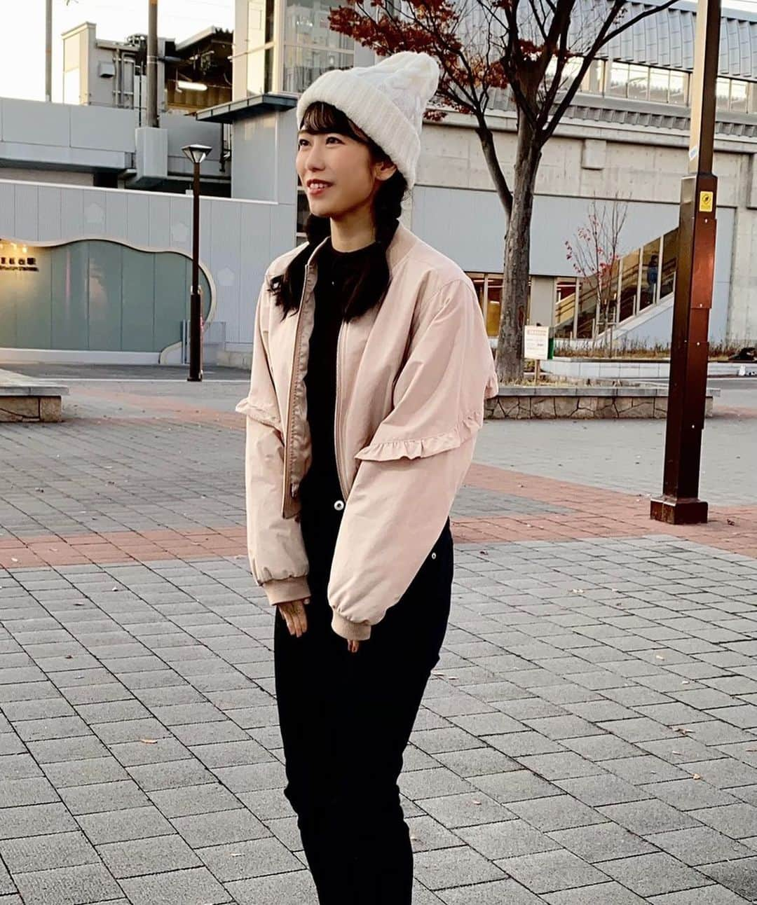 横山由依さんのインスタグラム写真 - (横山由依Instagram)「#blouson #knit 👚GYF Tokyo  #京都いろどり日記 #DVD #Blu-ray」2月11日 23時57分 - yokoyamayui_1208