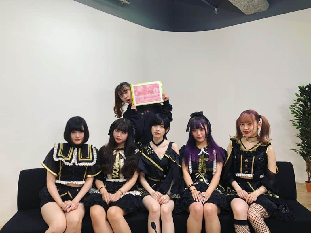 中島早貴さんのインスタグラム写真 - (中島早貴Instagram)「Rakuten LIVE g i®️l s tallk!!! 1. ゲスト様。💗 - 『BLACKNAZARENE』 メンバー全員で来てくれました。 おもしろすぎた。笑 マイペースだけどしっかり者というめっちゃバランスとれた子達でした😂👏🏻✨ また、ぜったい遊びに来てね！ 話す尺もみんなちょうど良くて めっちゃ進行しやすかったわ。笑 ありがとーー🙏🏻🙏🏻🙏🏻 #blacknazarene - #ガールズトークワン」2月11日 23時57分 - saki__nakajima__uf