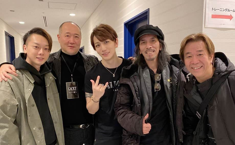 鮫島巧さんのインスタグラム写真 - (鮫島巧Instagram)「GACKT KHAOS TOUR14公演目、国際フォーラム4連チャンウィークDay1-2終了しました！﻿ ﻿ 来てくれた皆さんありがとうございました！﻿ ﻿ 今日は、WOWOWの収録もあり特別なライブになりました。そして新しい演出も加わり、さらにカオスに。笑﻿ ﻿ 良いライブが出来て、沢山のファンの皆んなの笑顔が見れて、沢山のお世話になってる方々や仲間たちも見に来てくれて幸せな日々です。﻿ ﻿ また明後日からのDay3-4も気愛入れて頑張ります！﻿ ﻿ TAKUMI﻿ ﻿ #itsshowtime﻿ #GACKT﻿ #KHOAS﻿ #TOUR﻿ #2020﻿ #GACKTKHOASTOUR﻿ #GACKstagram﻿ #20200210﻿ #20200211﻿ #20200213﻿ #20200214﻿ #国際フォーラムAホール﻿ #takumisamejima﻿ #鮫島巧﻿ #がくちゃん﻿ #gackchan﻿ #YouTube﻿ #ohmygackt﻿ #ニコ生 #wowow」2月12日 0時12分 - takumisamejima