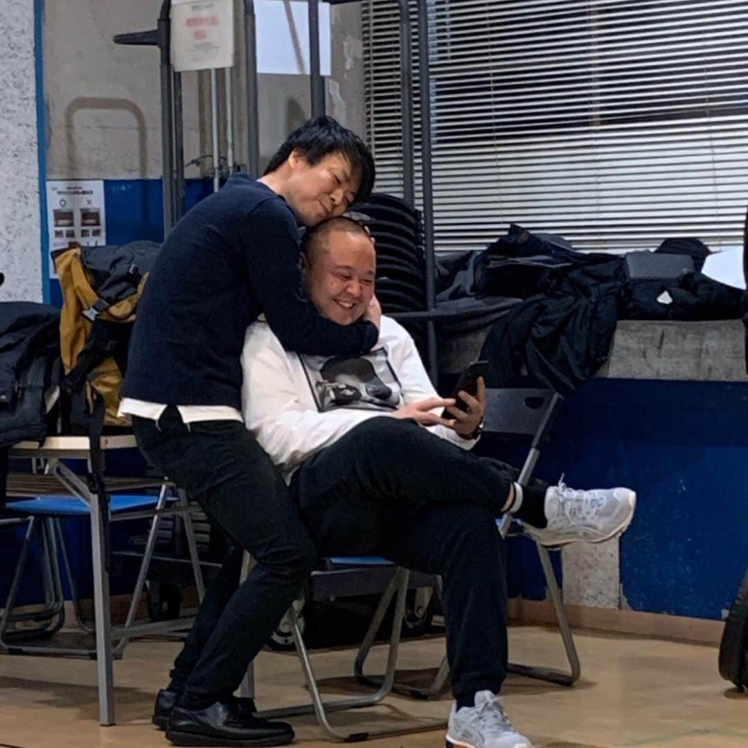 児玉智洋さんのインスタグラム写真 - (児玉智洋Instagram)「メトロンズ、稽古でした。ちょっとづつ、ちょっとづつ。楽しいよ。。」2月12日 1時07分 - damadama456