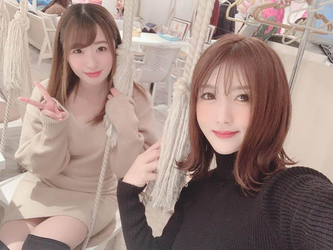 大槻ひびきさんのインスタグラム写真 - (大槻ひびきInstagram)「さきっぽちゃんとデート🥰 お買い物したり ランチしたり⭐️ #japan #friend #girlstalk  #cafe  #lunch  #shopping  #渋谷 #ランチ」2月12日 1時23分 - yanhibi0221