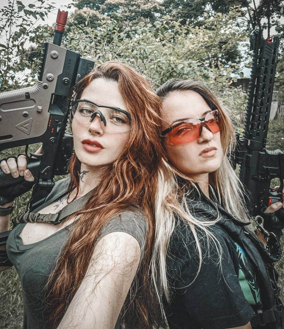 Anna Vargasさんのインスタグラム写真 - (Anna VargasInstagram)「Lide com isso.😌 .  Finalmente peguei a minha @krytacarms Kriss Vector da @arsenalsports 😏🥰 . . LOJA:@companystoreac . EQUIPAMENTOS TÁTICOS: @511tacticalbrasil . MUNIÇÃO:@spartanairsoftmunition . CÂMERAS:@scopecam . SITES:@sitevipinternet . PATCHES:@1ciadistintivos . CAMISETAS:@teamsix.brasil . #airsoft #airsofgirl #airsoftbrasil #tacticool #military #milsim #krissvector #krytac」2月12日 1時23分 - myst.shots