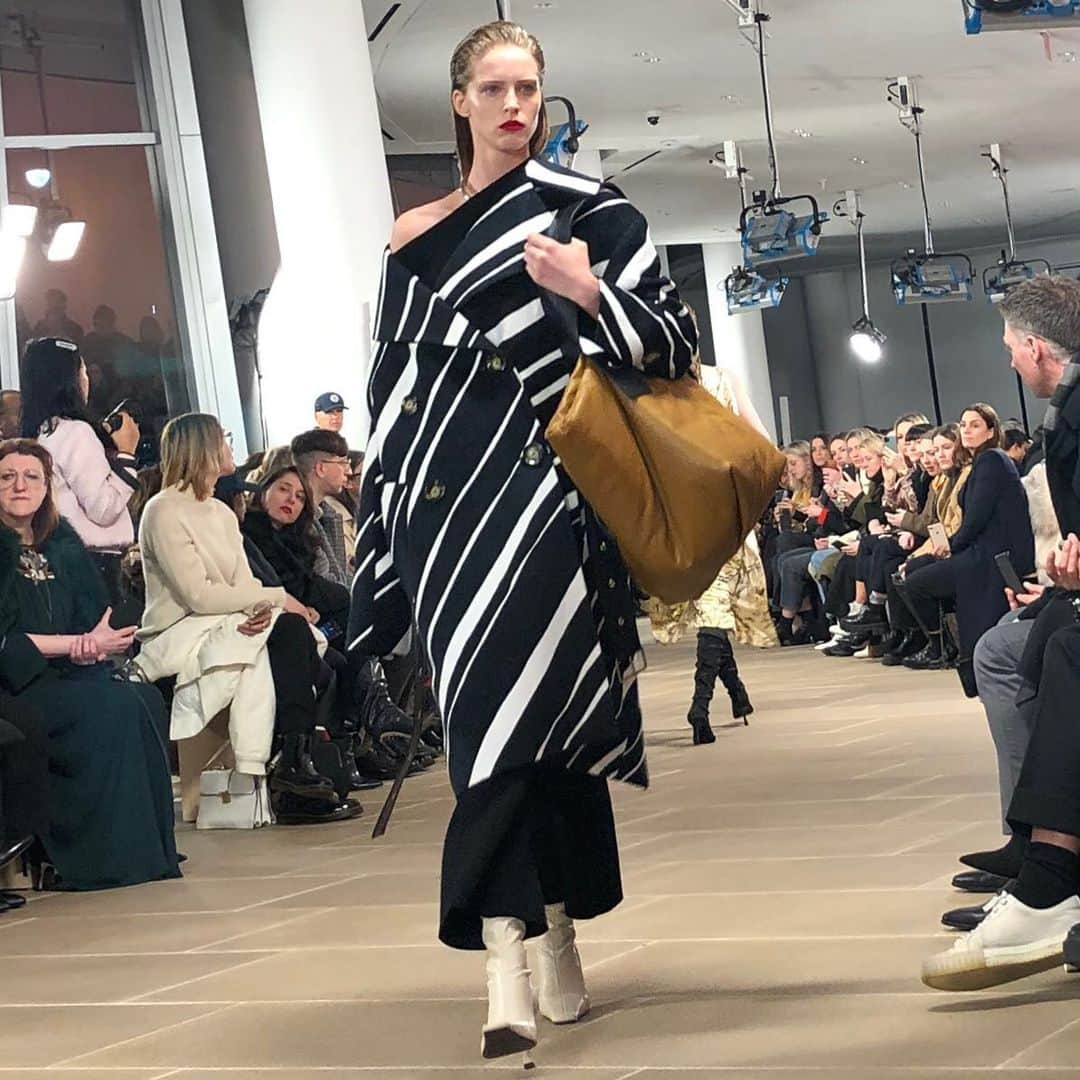 Taki Tanakaさんのインスタグラム写真 - (Taki TanakaInstagram)「#proenzaschouler #NYFW #NFW ハンサムビューティー♡ #大好物がいっぱい #kaiagerber  @proenzaschouler  #プロエンザスクーラー  @iza_official #izastagram」2月12日 1時52分 - tanakataki