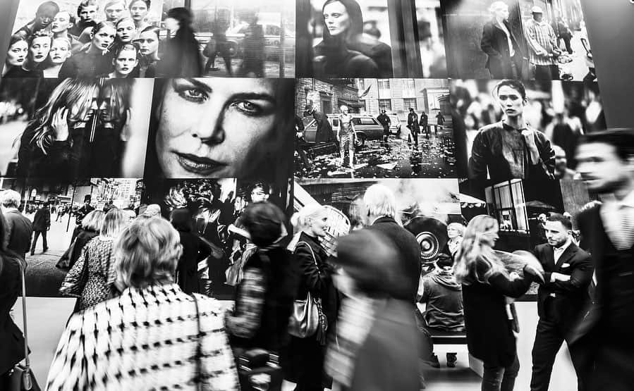 ピーター・リンドバーグさんのインスタグラム写真 - (ピーター・リンドバーグInstagram)「PETER LINDBERGH: UNTOLD STORIES Kunstpalast, Düsseldorf 5 February to 1 June 2020 - Photos by Anne Orthen - #LindberghUntoldStories #LindberghKunstpalast #LindberghExhibitions #LindberghStories #Kunstpalast #Duesseldorf #TASCHEN #mkghamburg #hessischeslandesmuseum #madremuseum」2月12日 2時05分 - therealpeterlindbergh