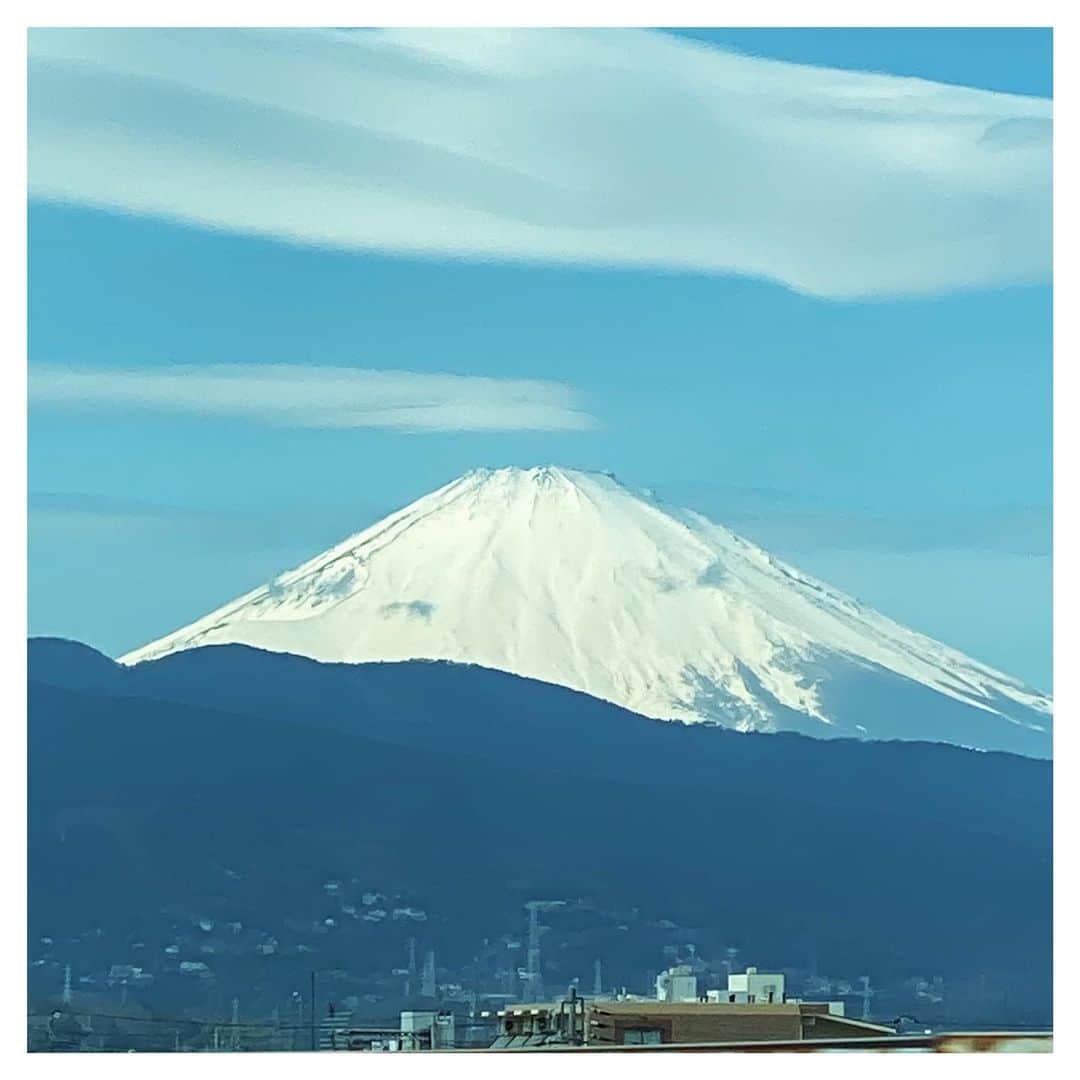 さだまさしさんのインスタグラム写真 - (さだまさしInstagram)「今日の富士山🗻 撮影風景はＭass@Ｍaniaでね👀 . #富士山 #さだまさし #sadamasashi」2月12日 12時20分 - sada_masashi