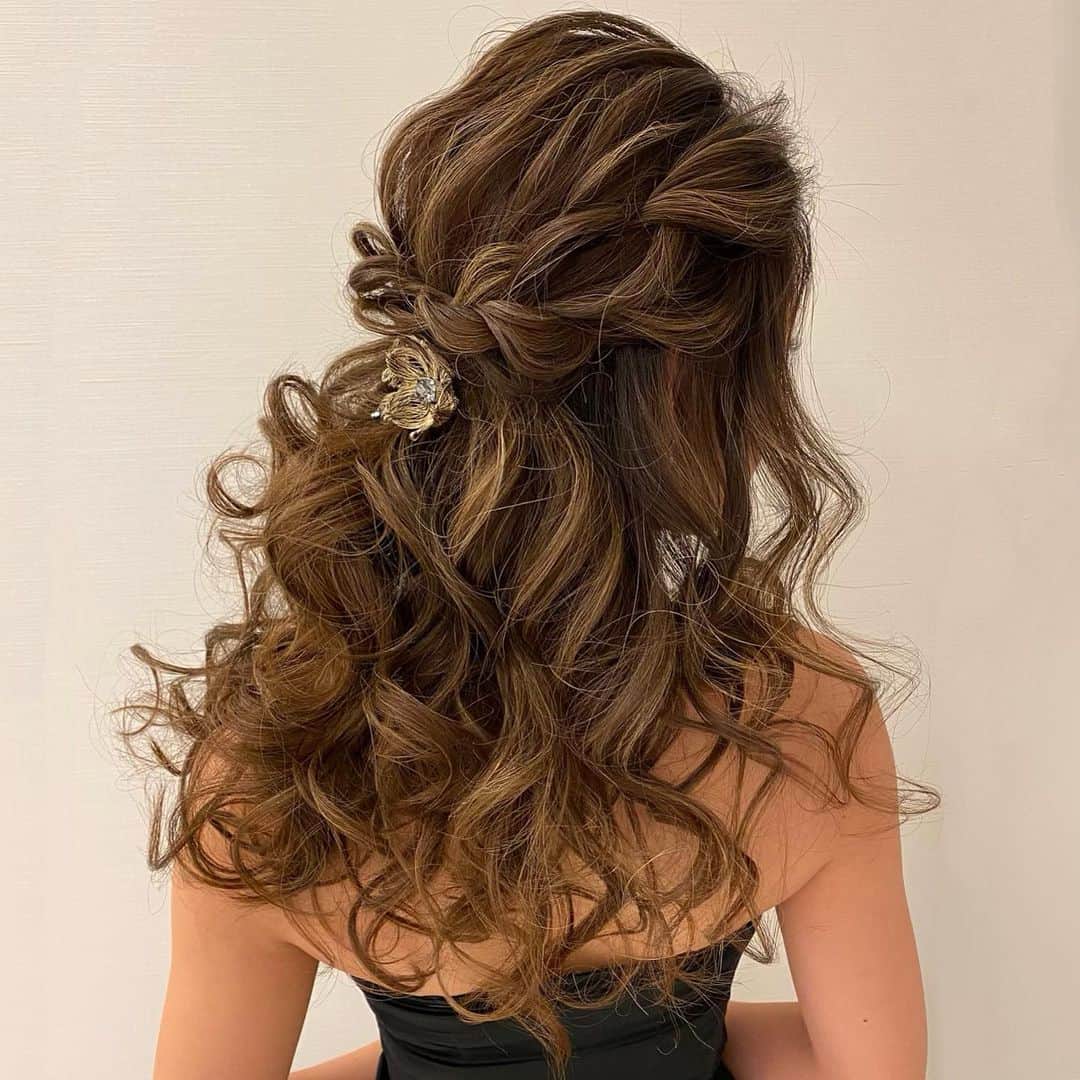 Tomoyo Kitamuraさんのインスタグラム写真 Tomoyo Kitamurainstagram 先日のお客様 編み込みルーズダウン ヘアメイク ヘアセット ヘアアレンジ ヘアスタイル 銀座 美容師 ウェディング ウェディングヘア ブライダル ブライダルヘア 結婚式 プレ花嫁 花嫁