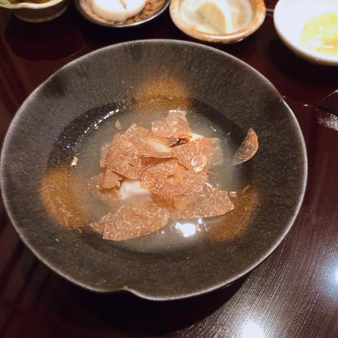 小林明実さんのインスタグラム写真 - (小林明実Instagram)「シンガポールで1番好きな お寿司屋さんだな🍣🍣✨ * * #singapore  #お寿司 #葵匠」2月12日 12時41分 - akemi.1177