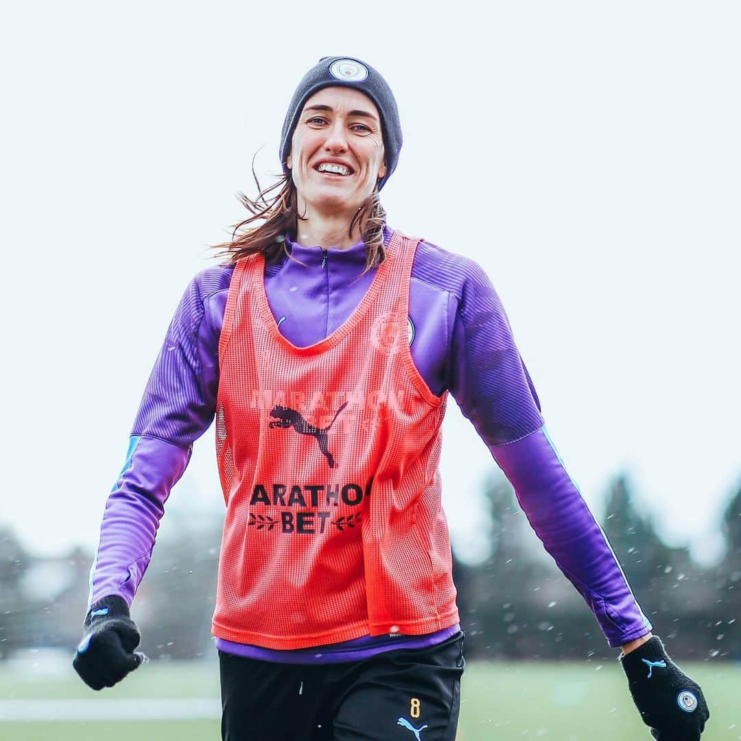 マンチェスター・シティFCさんのインスタグラム写真 - (マンチェスター・シティFCInstagram)「Whatever the weather! 💪 . #mancity」2月12日 4時31分 - mancity