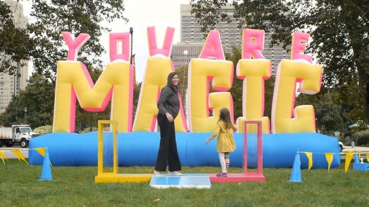 TED Talksのインスタグラム：「✨You are magic✨This giant, ballooning sculpture inflates only when two people clasp hands and touch it, completing an electrical circuit. “I put two sensors on a platform far enough apart so that one person can't make it work on their own,” says the work’s creator Alicia Eggert. As an interdisciplinary artist, Eggert also designs massive neon signs that point to where we want to be in the future — and help us imagine the routes we can take to get there. See more of her wonder-inspiring installations at the link in our bio.」