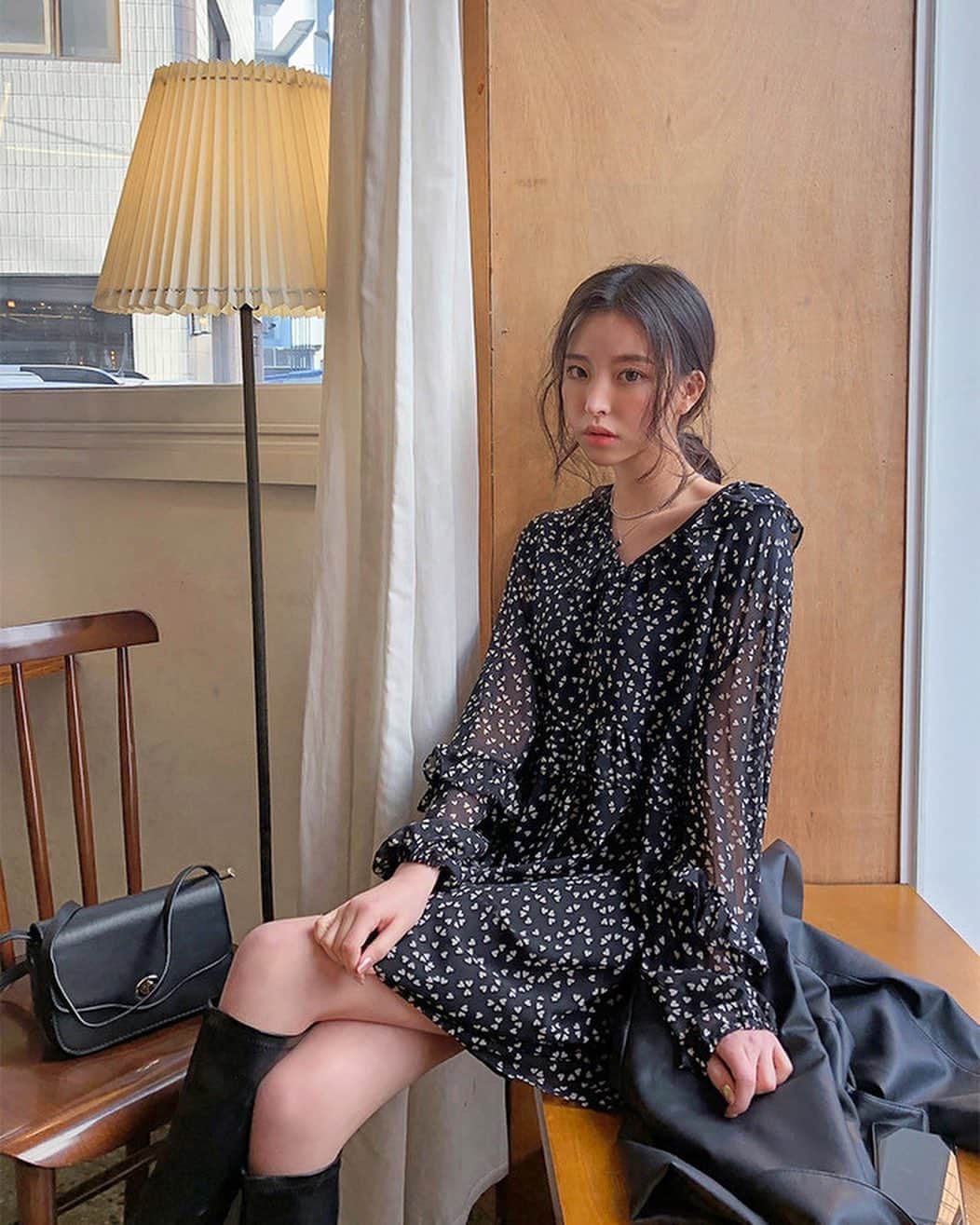 Chuuのインスタグラム：「하트 패턴의 러블리한 원피스🕊✨걸을때마다 살랑살랑 예쁘게 흔들리는게 넘 예뻐용!」