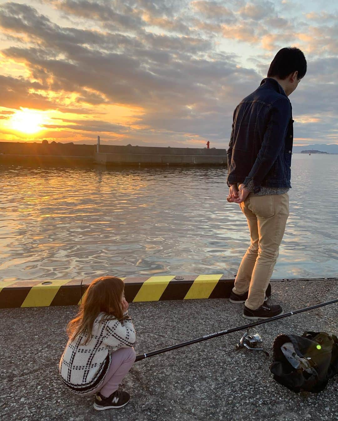坂本美雨さんのインスタグラム写真 - (坂本美雨Instagram)「釣り人と #セコムとなまこ #今日のなまこちゃん」2月12日 9時15分 - miu_sakamoto