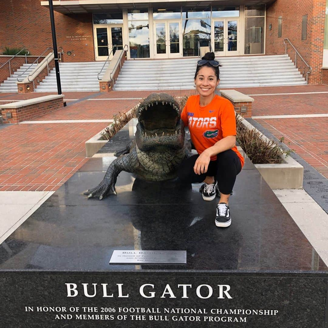 マリッサ・キングさんのインスタグラム写真 - (マリッサ・キングInstagram)「A piece of me that always feels like home. Omg it was so good to be back and show my @mr.oleksiikoltakov the amazing University I went to 🐊💙 So much has changed but in a good way.. (P.s I wish the Hawkins Center was there when we were there!) #GatorForever #UF #Florida #GatorNation #GOGATORS」2月12日 9時22分 - marissapking