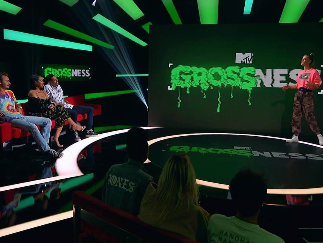 ニーナ・アグダルさんのインスタグラム写真 - (ニーナ・アグダルInstagram)「... who can handle another one?! 🙋‍♀️ #mtvgrossness on TONIGHT right after a brand spanking new episode of @ridiculousness @mtv 10.30 pm EST, 10/9c 😬💚」2月12日 9時36分 - ninaagdal