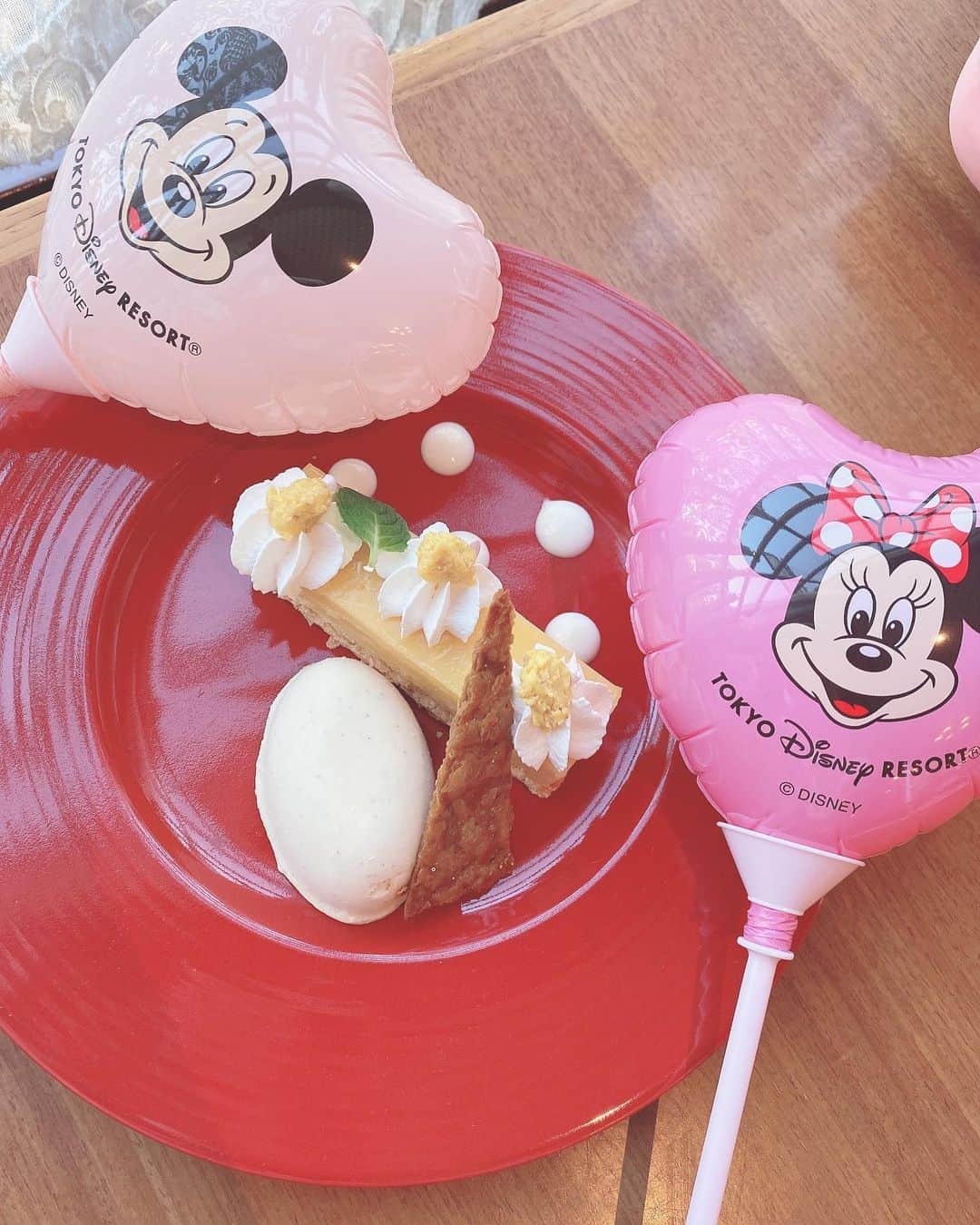 青木美沙子さんのインスタグラム写真 - (青木美沙子Instagram)「イーストサイドカフェ💓 ベリーベリーミニーちゃんスペシャルセット💓可愛すぎる💓 初めて食べたチーズがイチゴとあってすごい美味しかった🤭」2月12日 22時24分 - misakoaoki