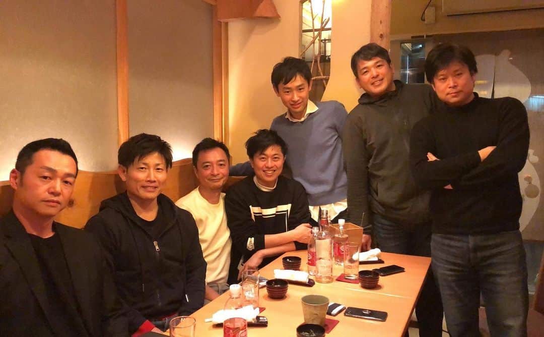 宇佐美進典のインスタグラム：「毎年恒例の飲み会。　#CA8 #みんなパワフル」