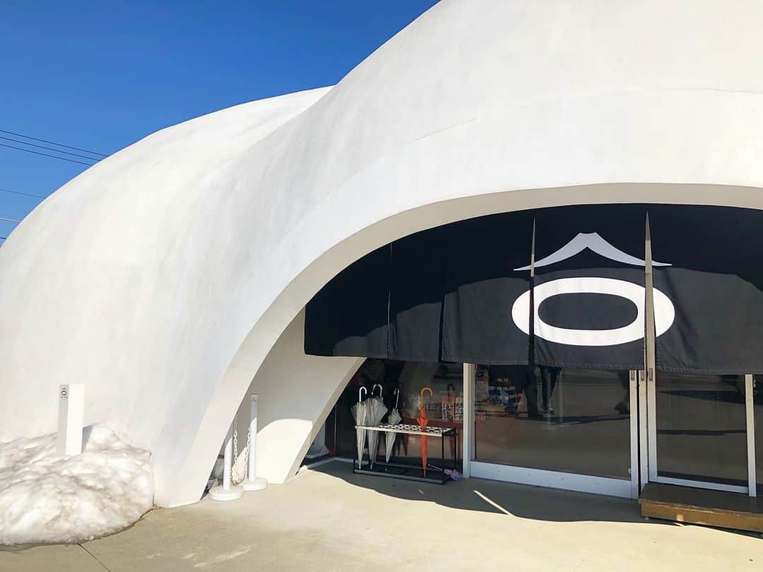 てぃーみきのインスタグラム：「ほうとう食べたんだ。 外観も内装もすっごいオシャレなお店だった！☁ #山梨 #山梨旅行」
